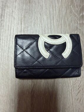 Chanel Authentic Black and White Quilted Women's Keyholder